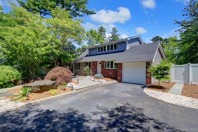 1 Burr Road, East Northport, NY 11731