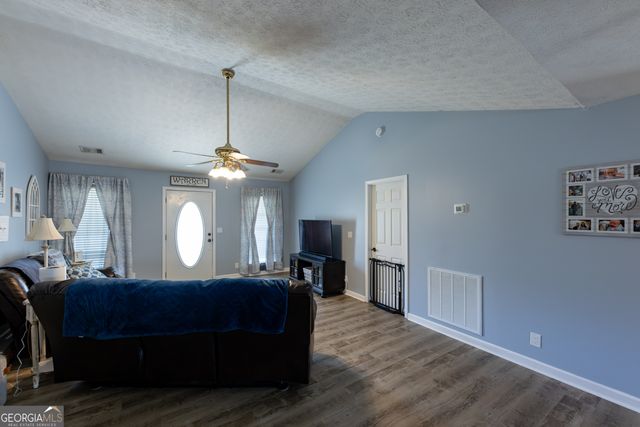 647 Pine Valley Road, Meansville, GA 30256