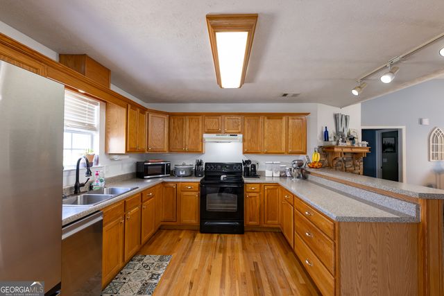 647 Pine Valley Road, Meansville, GA 30256