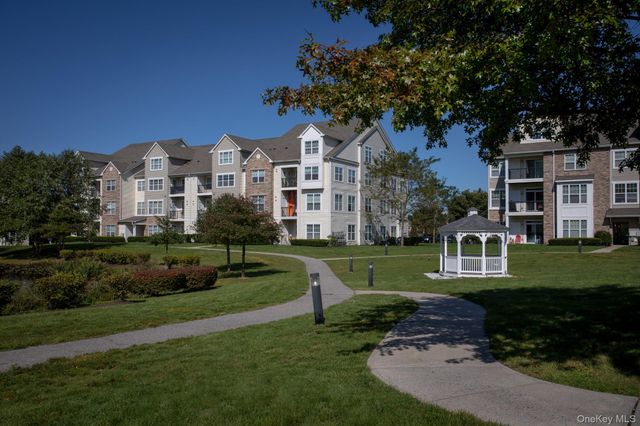 718 Charles Pond Drive 718, Coram, NY 11727