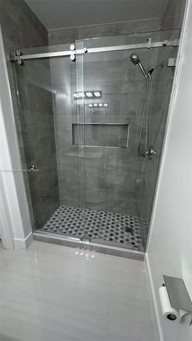 10012 NW 7th St 112, Miami, FL 33172