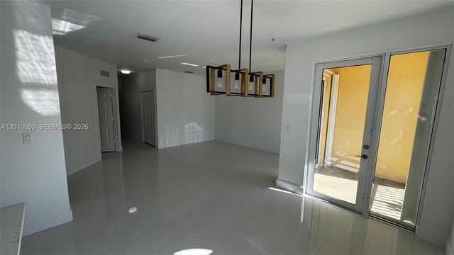 10012 NW 7th St 112, Miami, FL 33172