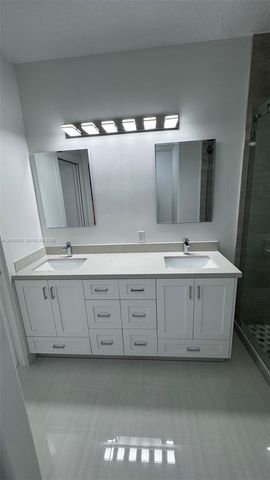 10012 NW 7th St 112, Miami, FL 33172