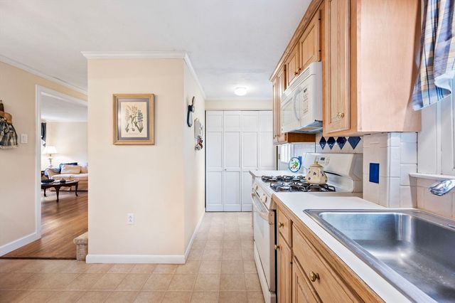 15 Ranger Cir, Weymouth, MA 02190