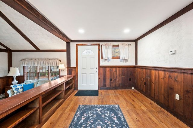 15 Ranger Cir, Weymouth, MA 02190