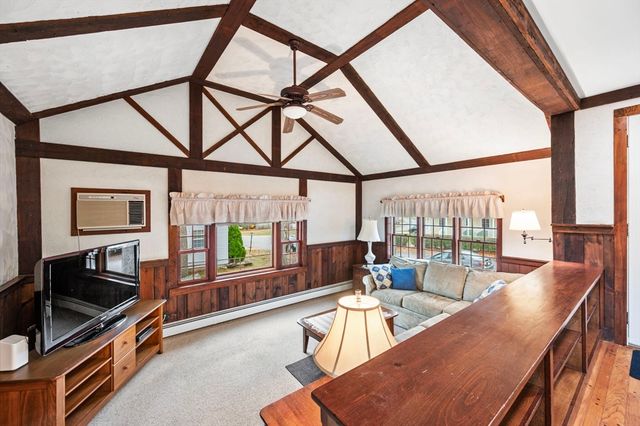 15 Ranger Cir, Weymouth, MA 02190