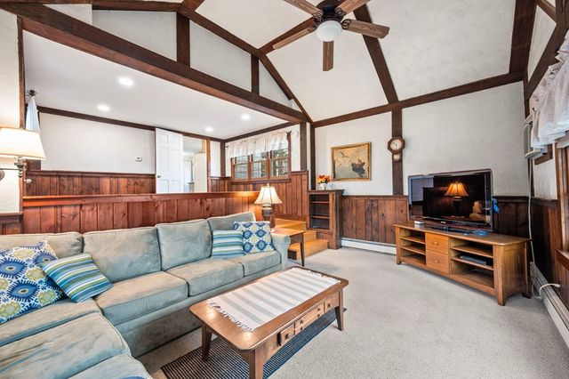 15 Ranger Cir, Weymouth, MA 02190