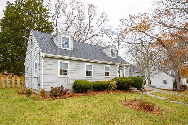 15 Ranger Cir, Weymouth, MA 02190