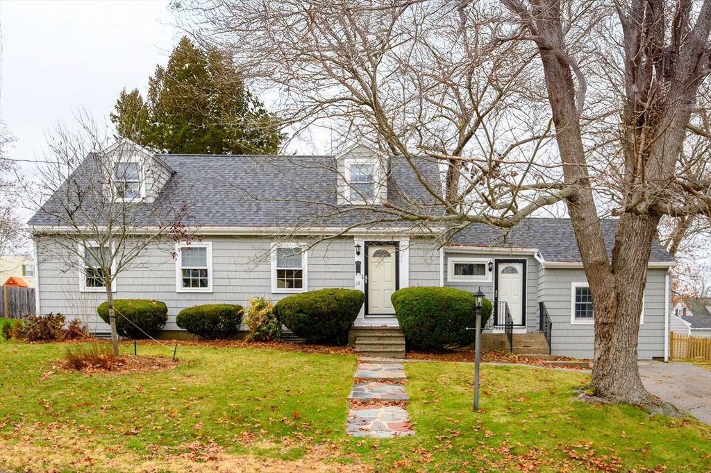 15 Ranger Cir, Weymouth, MA 02190