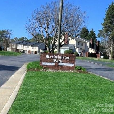 2705 N Center Street 43, Hickory, NC 28601