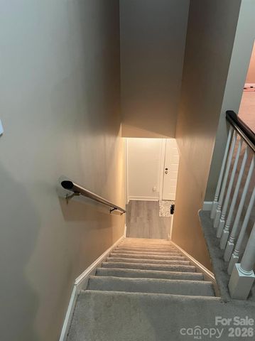 2705 N Center Street 43, Hickory, NC 28601