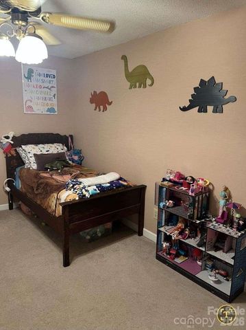 2705 N Center Street 43, Hickory, NC 28601