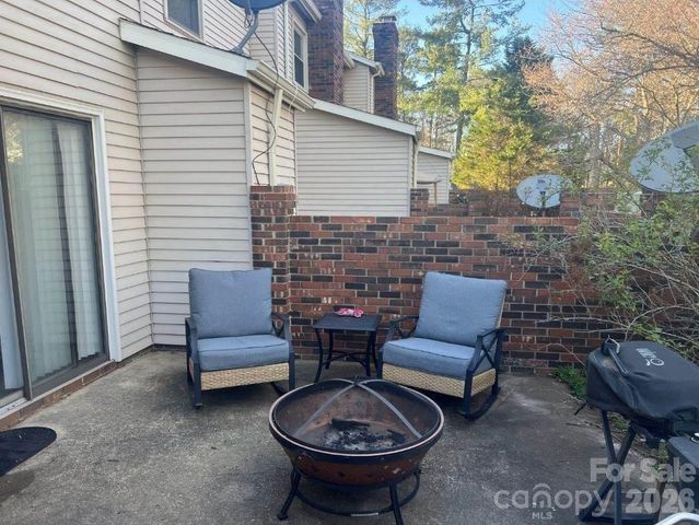 2705 N Center Street 43, Hickory, NC 28601