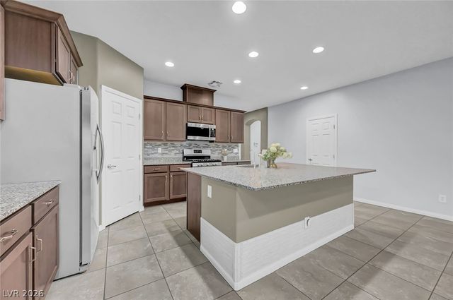 5636 Akula Bay Street, North Las Vegas, NV 89081