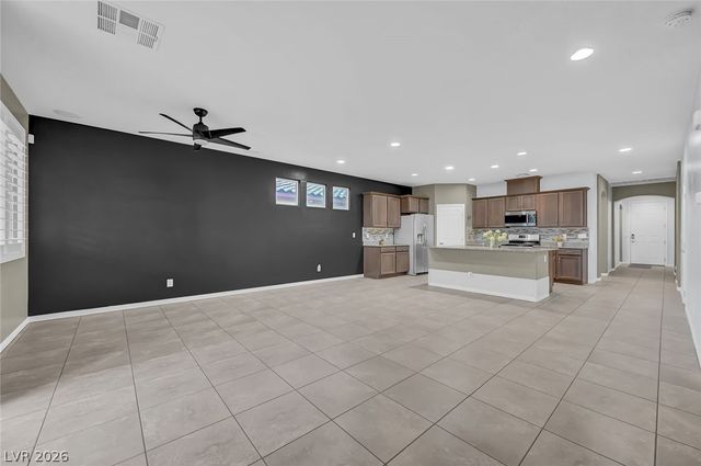 5636 Akula Bay Street, North Las Vegas, NV 89081