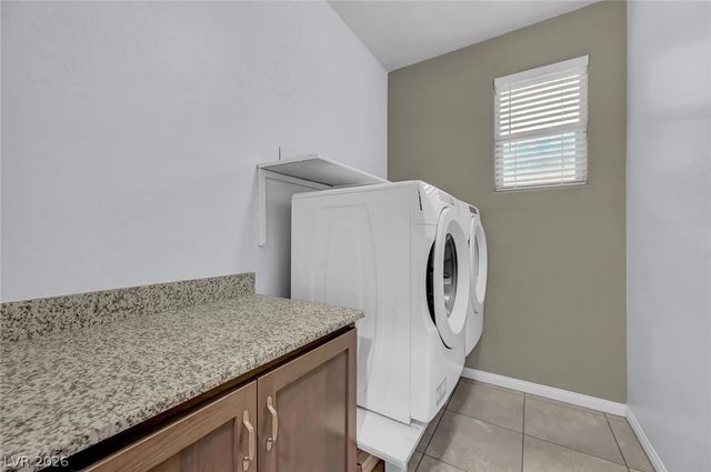 5636 Akula Bay Street, North Las Vegas, NV 89081