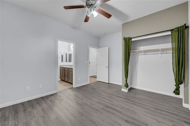 5636 Akula Bay Street, North Las Vegas, NV 89081