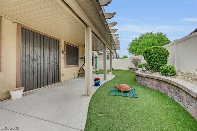 5636 Akula Bay Street, North Las Vegas, NV 89081