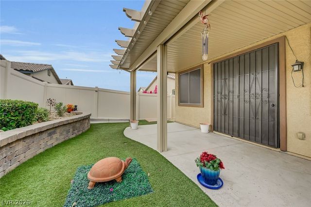 5636 Akula Bay Street, North Las Vegas, NV 89081