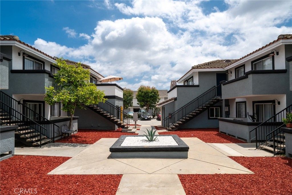 875 N Olive, Orange, CA 92867 — exterior