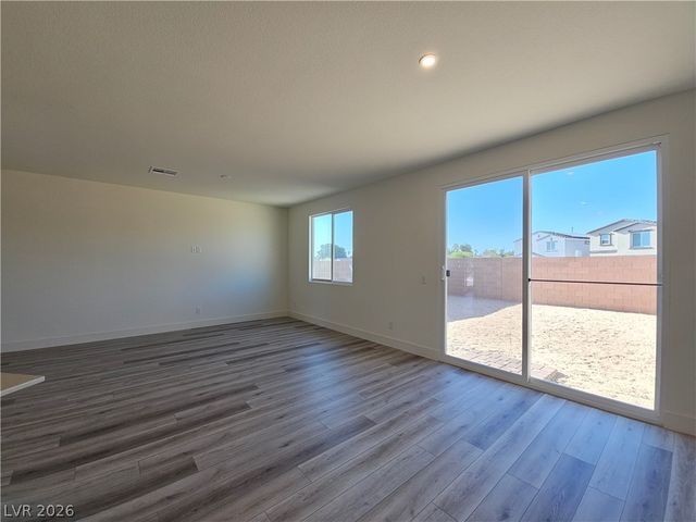 2467 Tom Collins Drive, Las Vegas, NV 89121