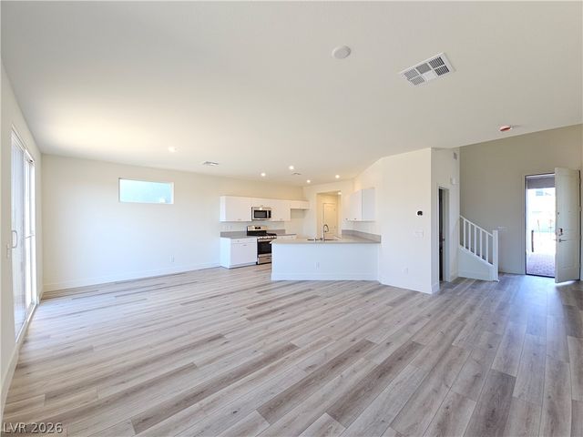 2467 Tom Collins Drive, Las Vegas, NV 89121