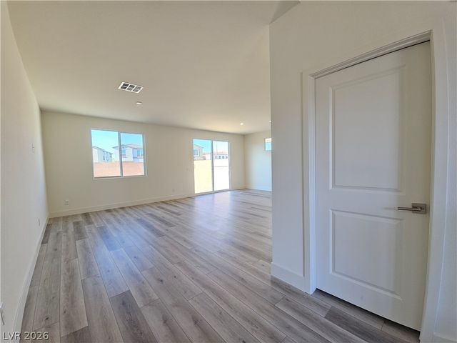 2467 Tom Collins Drive, Las Vegas, NV 89121