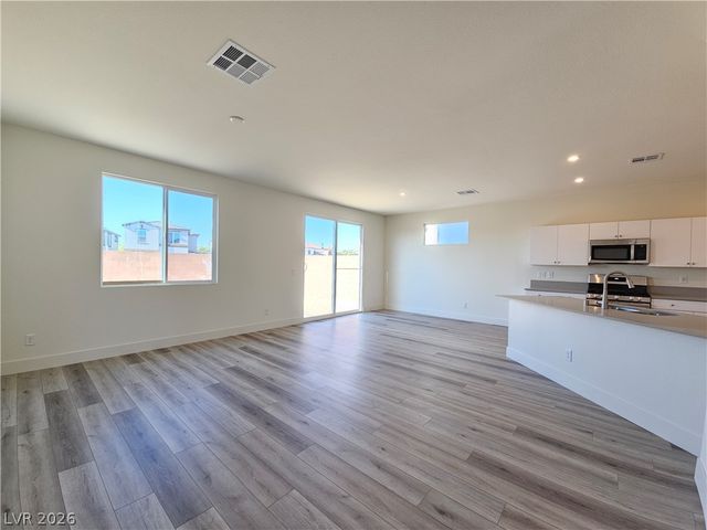 2467 Tom Collins Drive, Las Vegas, NV 89121