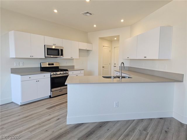 2467 Tom Collins Drive, Las Vegas, NV 89121