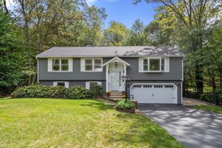86 Van Buren Road, Tewksbury, MA 01876
