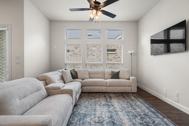 2035 Sherwood Drive, Garland, TX 75041