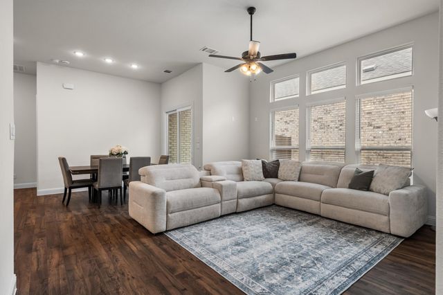 2035 Sherwood Drive, Garland, TX 75041