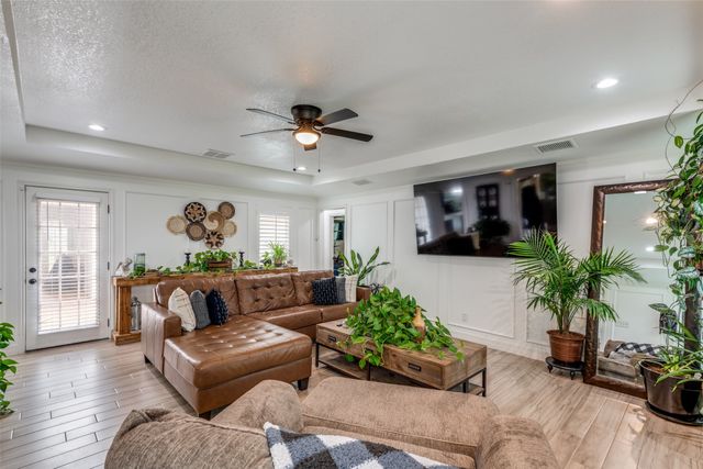 1301 Davis Lane, Terrell, TX 75160