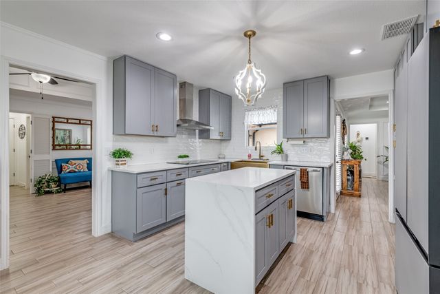 1301 Davis Lane, Terrell, TX 75160