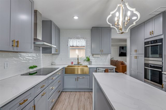 1301 Davis Lane, Terrell, TX 75160