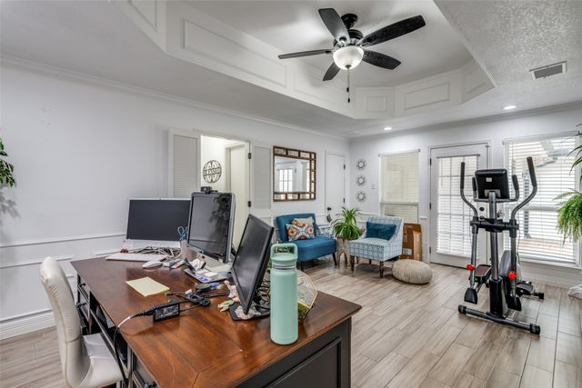 1301 Davis Lane, Terrell, TX 75160