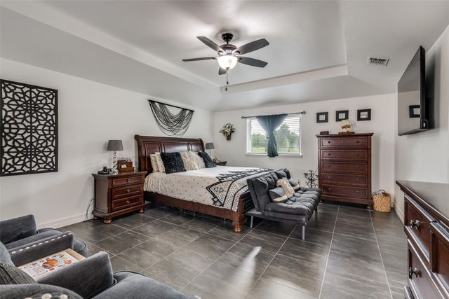 1301 Davis Lane, Terrell, TX 75160
