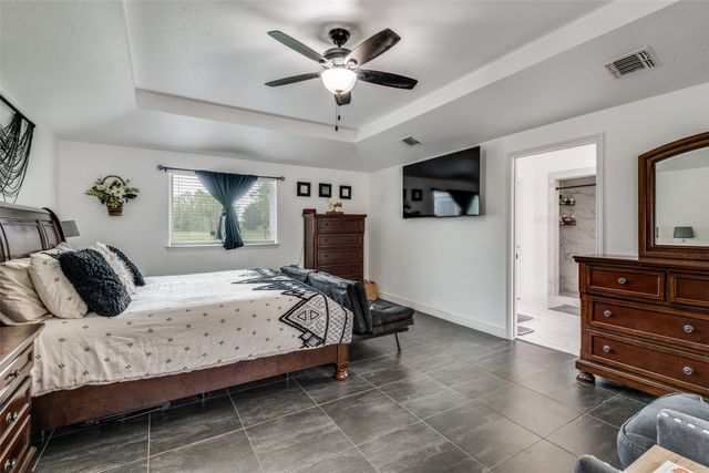 1301 Davis Lane, Terrell, TX 75160