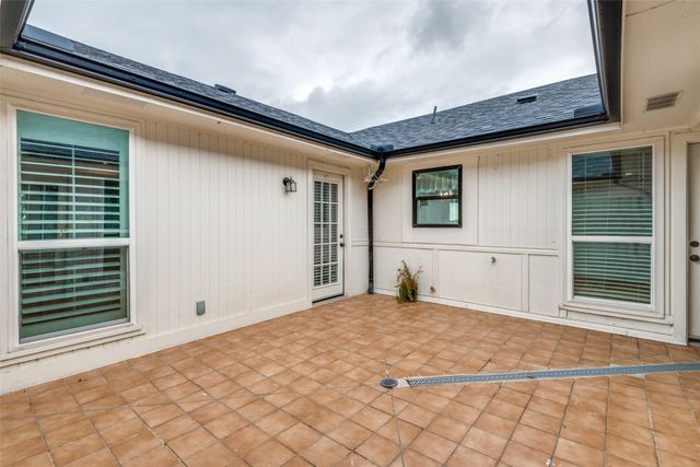 1301 Davis Lane, Terrell, TX 75160