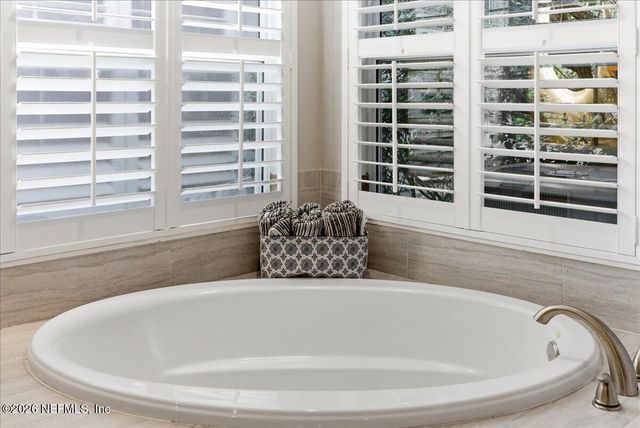 10 NANTUCKET ISLAND Court, Ponte Vedra, FL 32081