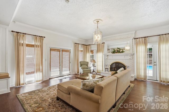 185 Hillcrest Avenue SE, Concord, NC 28025
