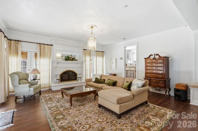 185 Hillcrest Avenue SE, Concord, NC 28025