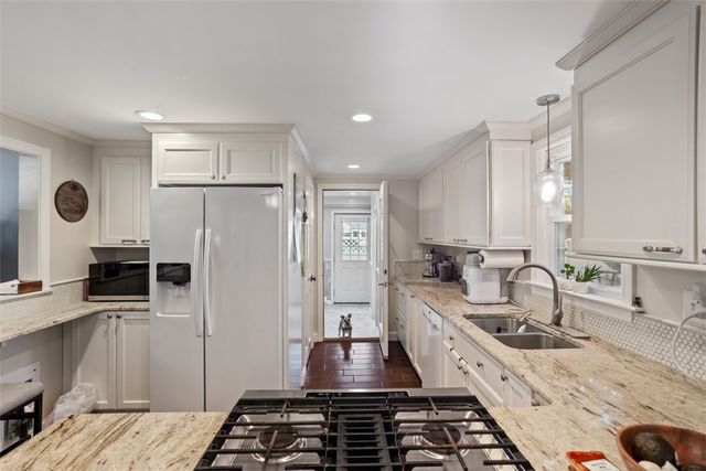 62 Sweetfern Road, Warwick, RI 02888