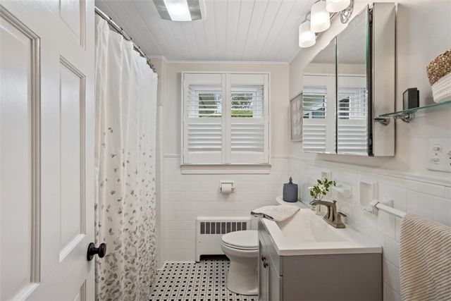 62 Sweetfern Road, Warwick, RI 02888