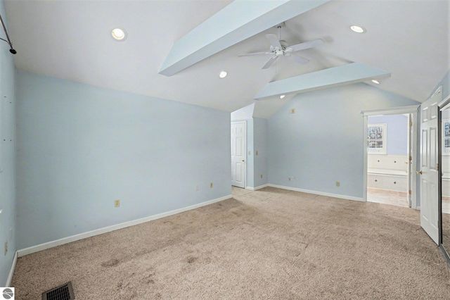 105 N 4th Street, Shepherd, MI 48883