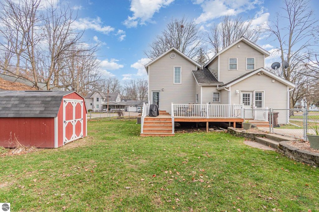 Image 31 of property listing at 105 N 4th Street, Shepherd, MI 48883