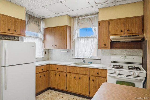 6034 Linden Street, Ridgewood, NY 11385