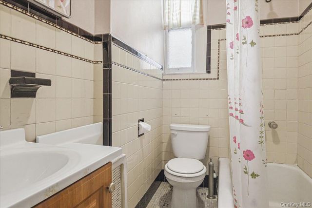 6034 Linden Street, Ridgewood, NY 11385