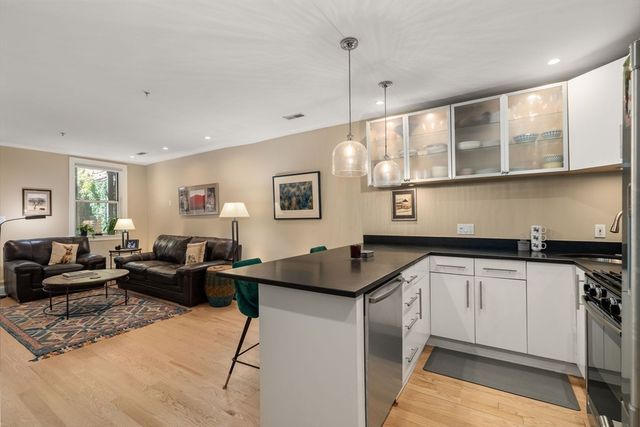 290 Columbus Ave 1, Boston, MA 02116