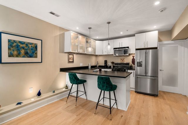 290 Columbus Ave 1, Boston, MA 02116